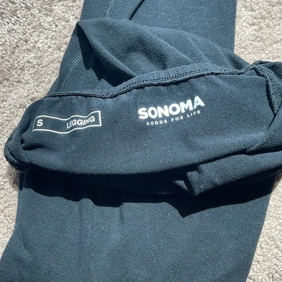 6 size small maternity leggings - Picture 11 of 11